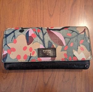 Used Fossil Wallet